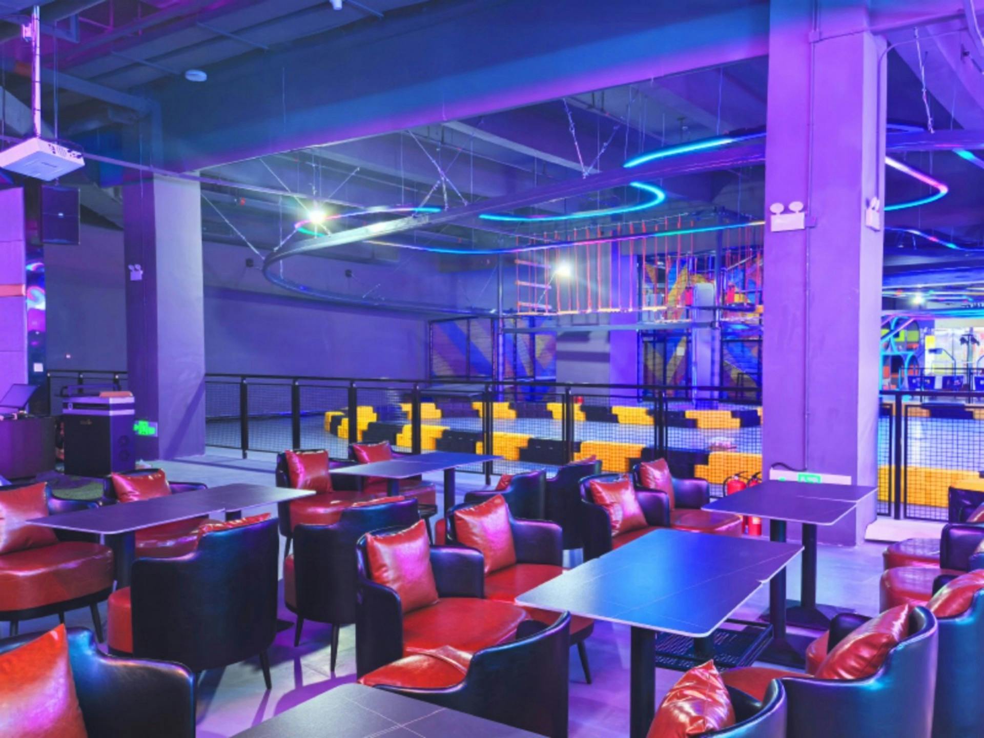 Fun Kunpeng Sports Center Zhuhai: Single Evening Ticket (Valid After 6 PM) - Photo 2