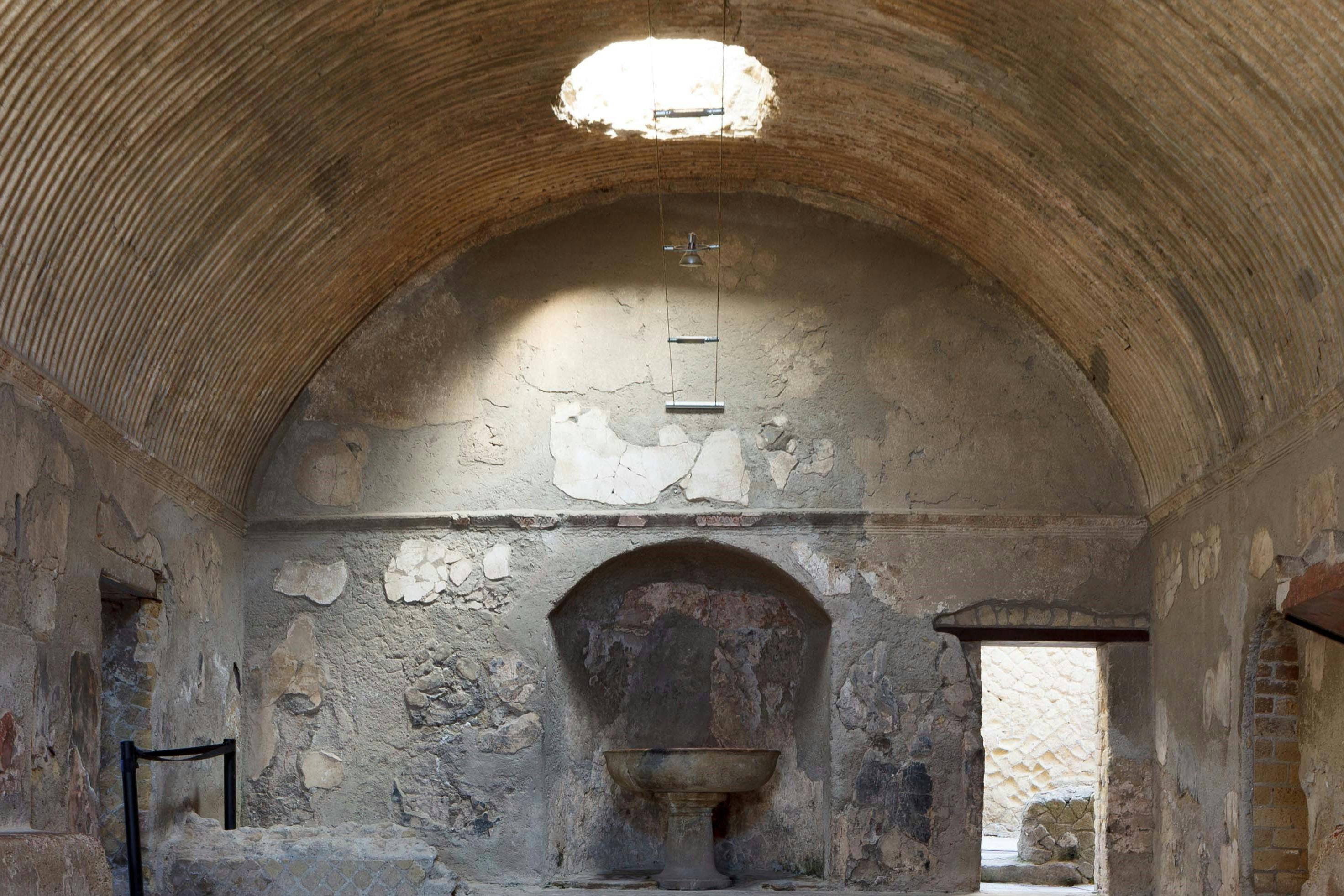 고대 도시 헤르쿨라네움의 매력 속으로