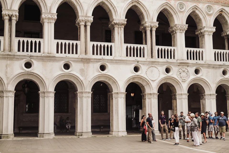 Walks & Devour Tours