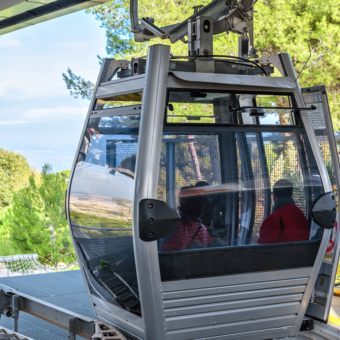 Montjuïc Cable Car: Roundtrip Ticket in Barcelona – Tiqets