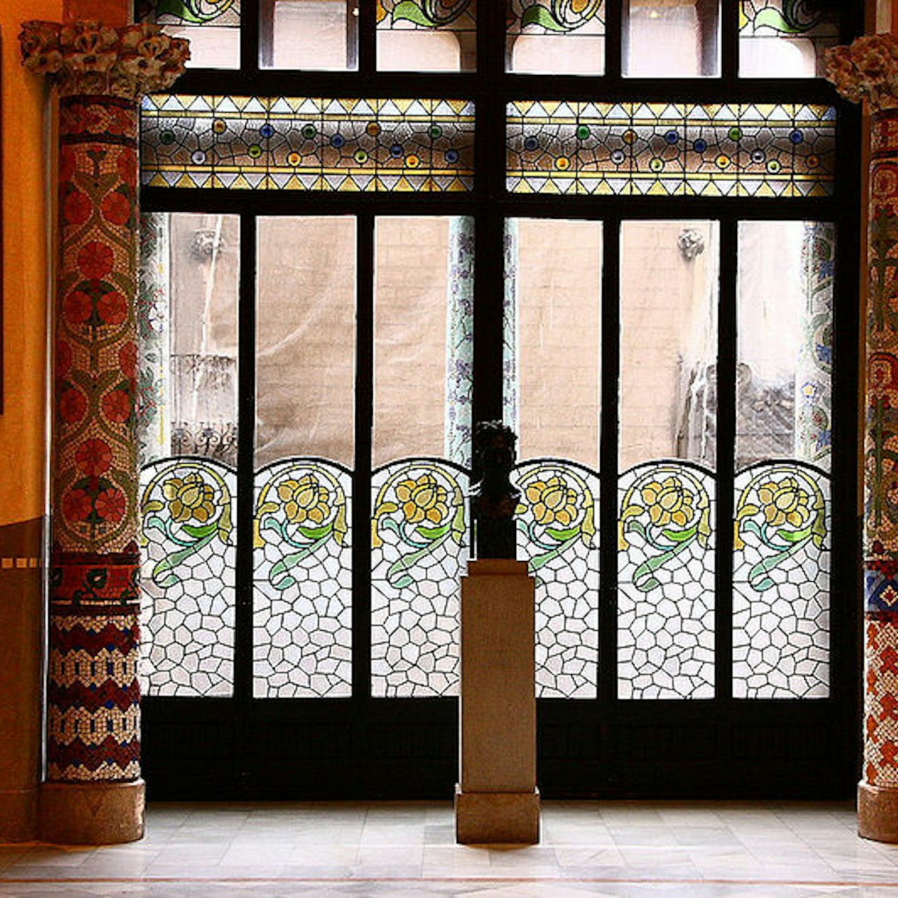 Tour con guía en el Palau de la Música Catalana: Sin Colas - Alojamientos en Barcelona