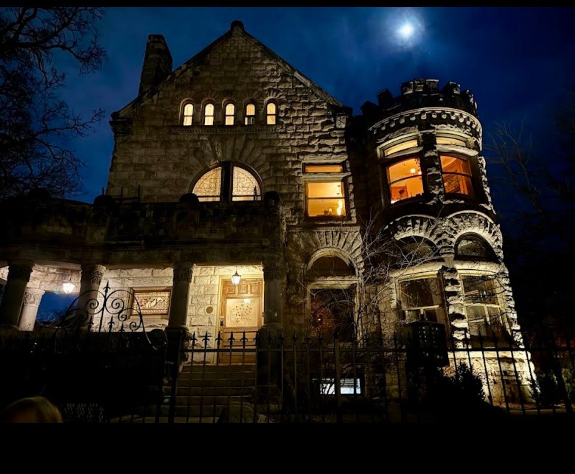 Twilight Ghost Tour - Photo 2