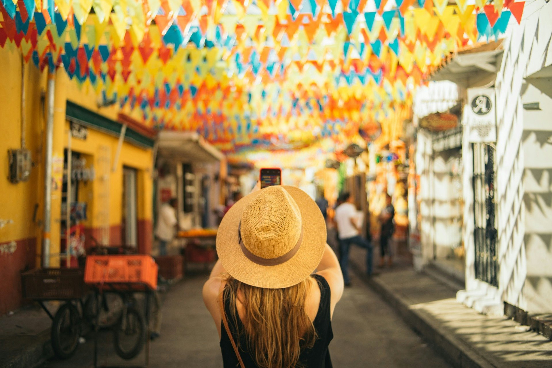 San Felipe Castle & Getsemani: Entry Ticket + Guided Walking Tour