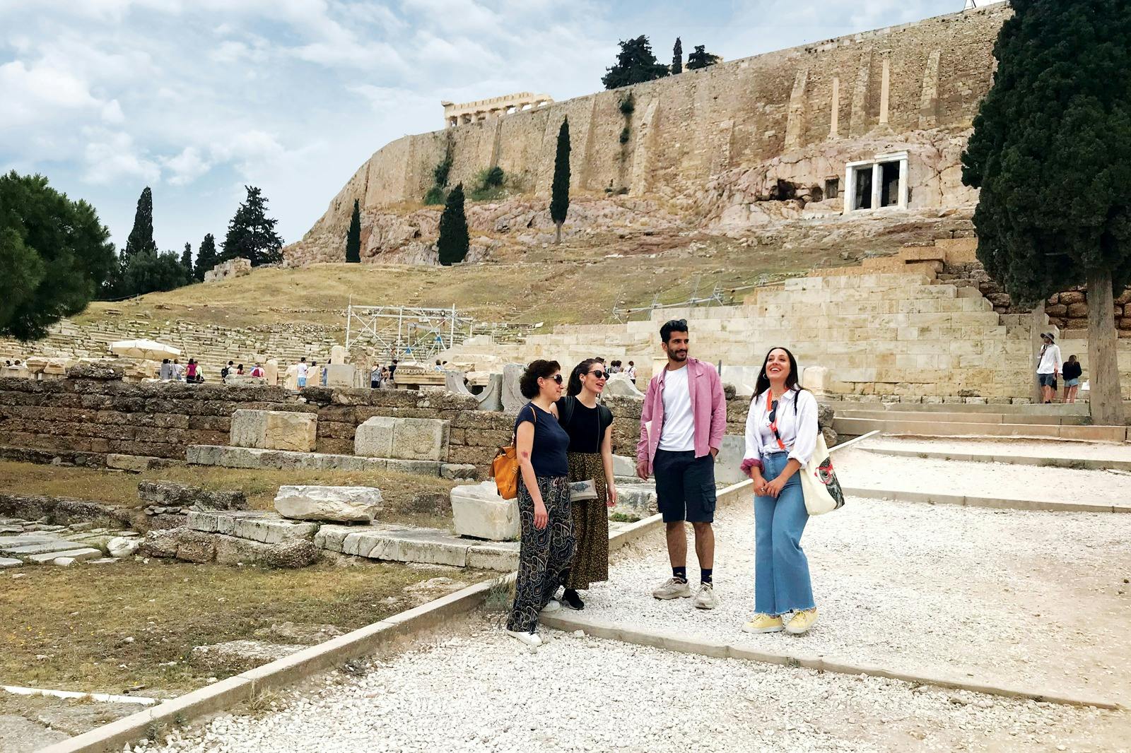 雅典卫城山脚下