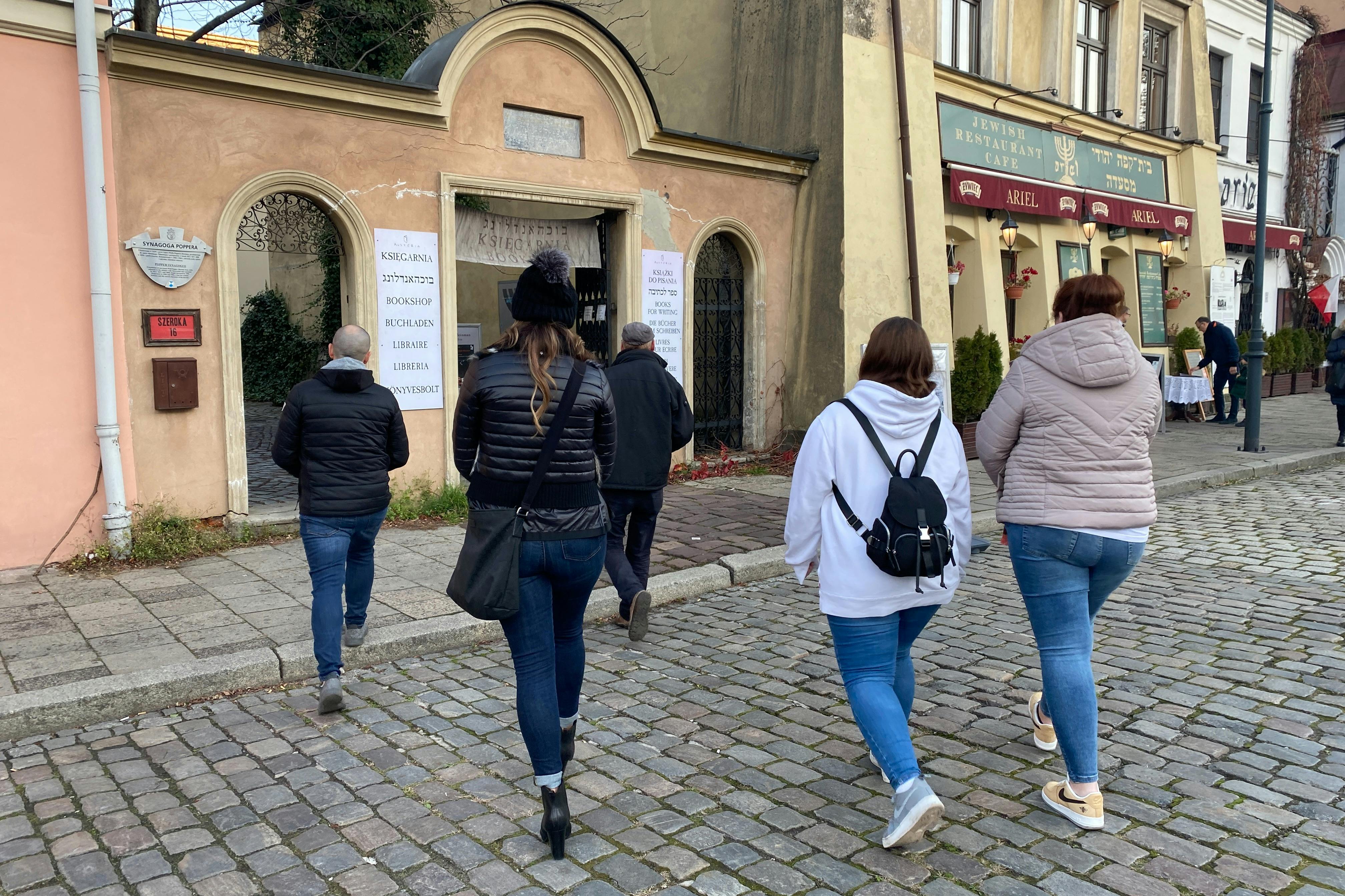Walking tour, Wislna 4