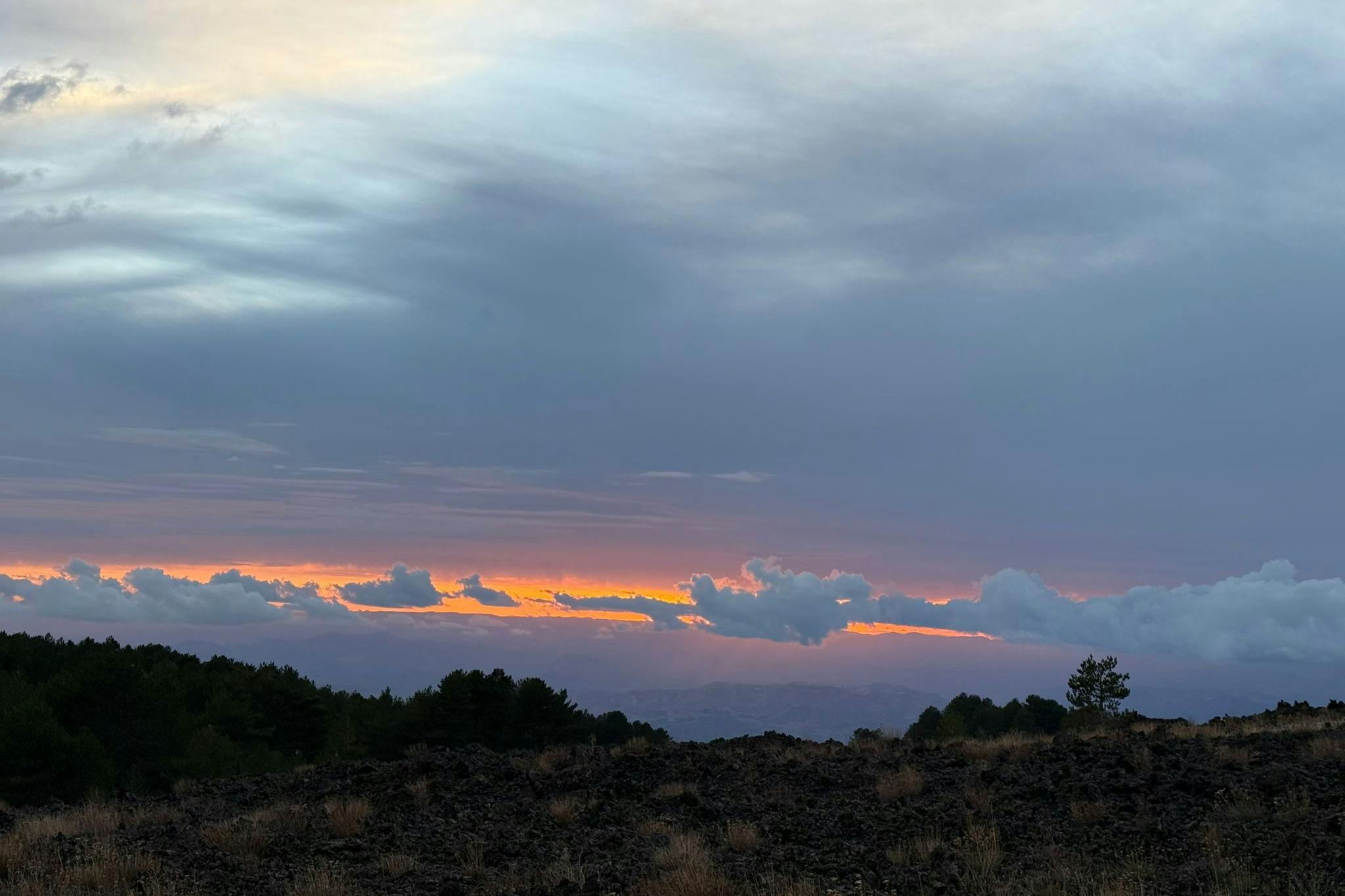 Passeio de jipe ao pôr-do-sol no Etna - Photo 3