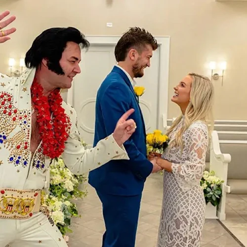 Las Vegas: Cerimônia de renovação de votos de Elvis - Photo 3