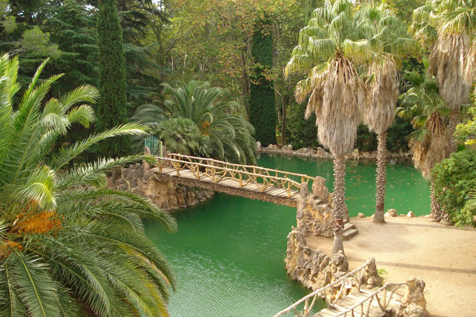 Footbridge of the lake of Par Samà. Cambrils