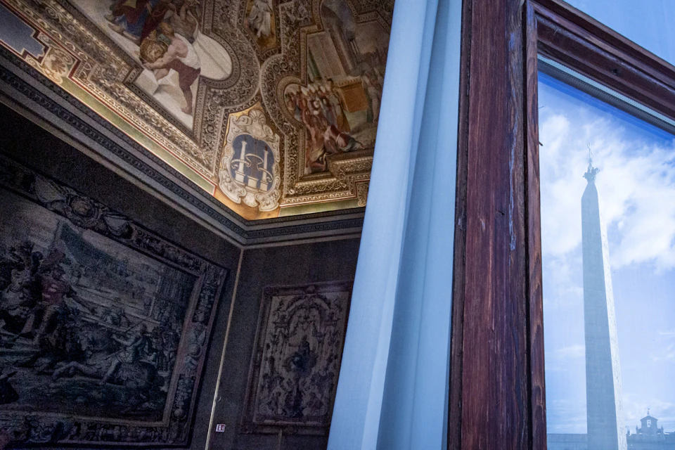 DETAIL ROOM