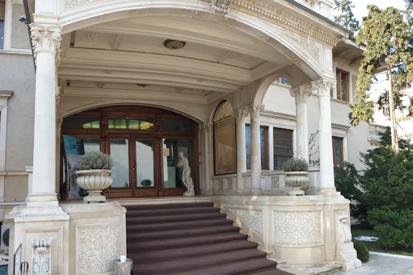 Villa Ceauşescu : Visite Guidée
