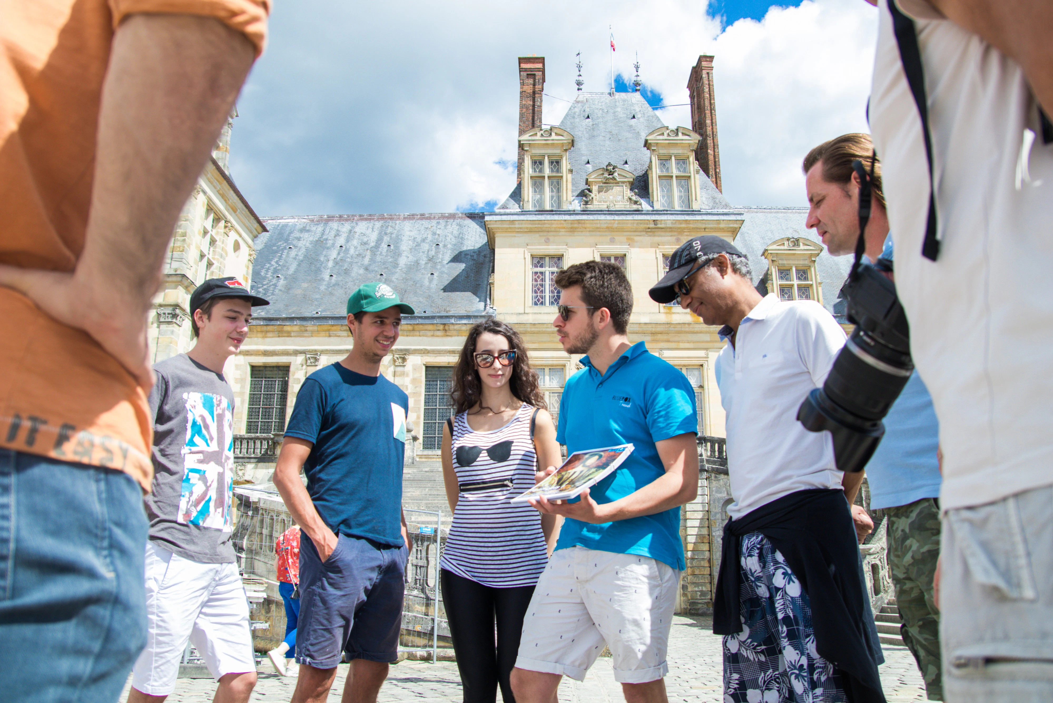 Château de Fontainebleau & Château de Vaux-le-Vicomte: Guided Tour from Paris
