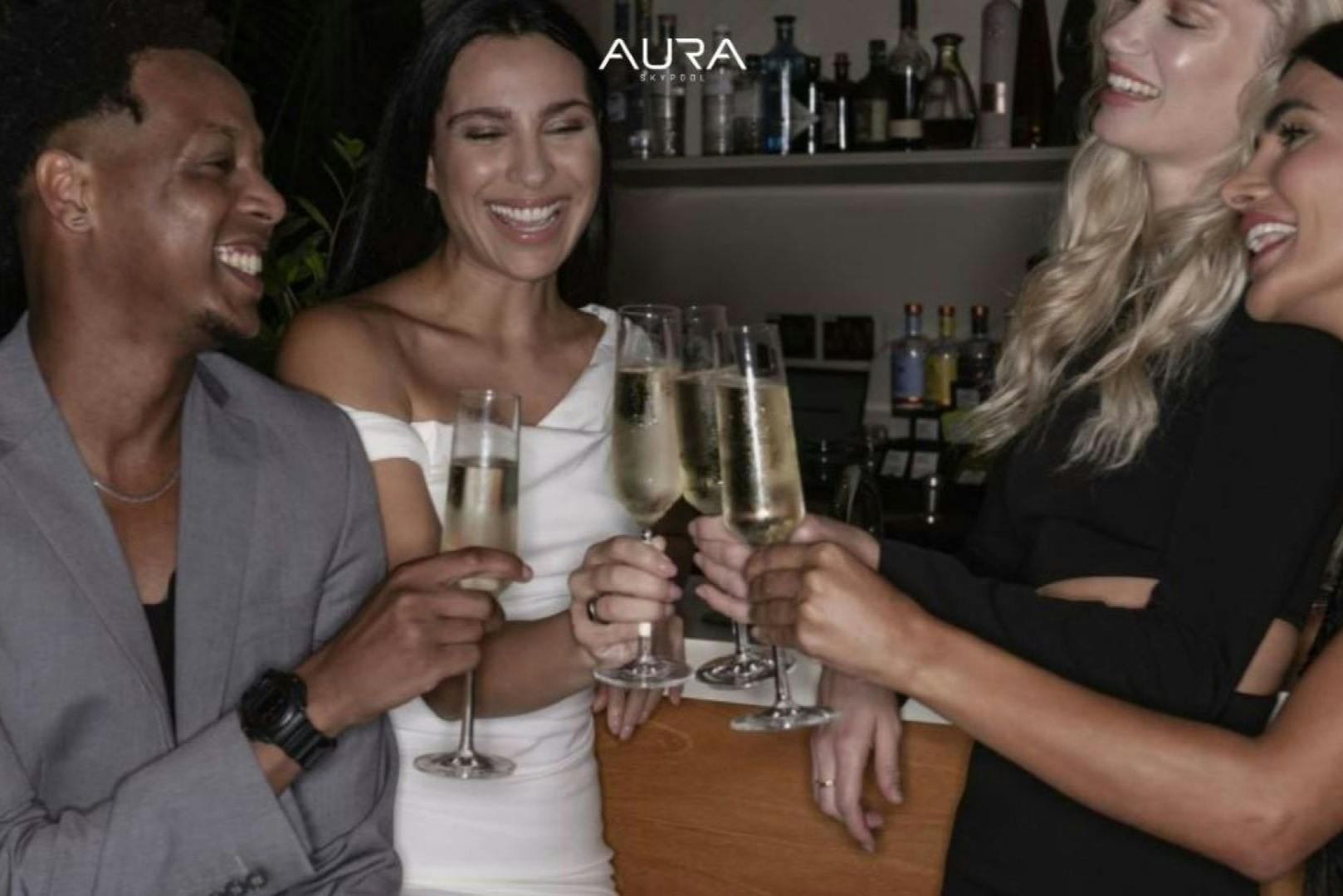 AURA Skypool DUBAI - Bubbly Nights - 2小时自由流动气泡