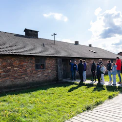 Auschwitz-Birkenau: Guided Tour + Transport 5