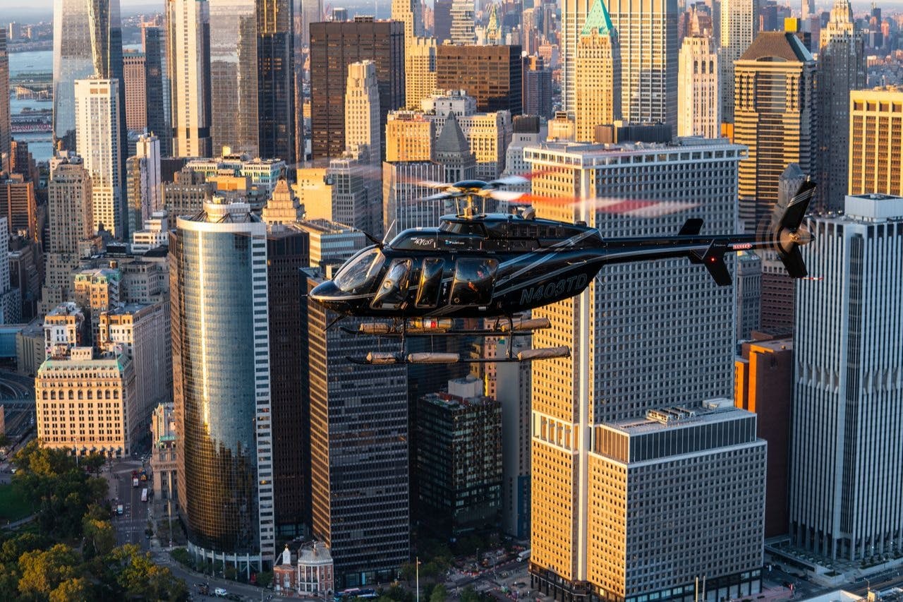 New York City: Geführte Hubschraubertour bei Sonnenuntergang