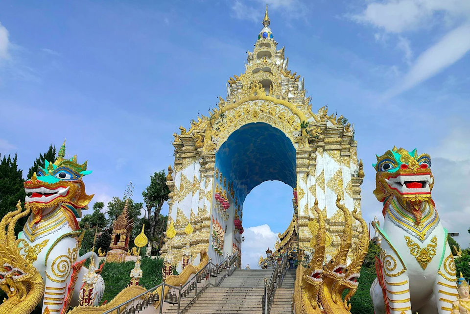 Wat Saengkaew Bodhiyan (The Temple of Light)