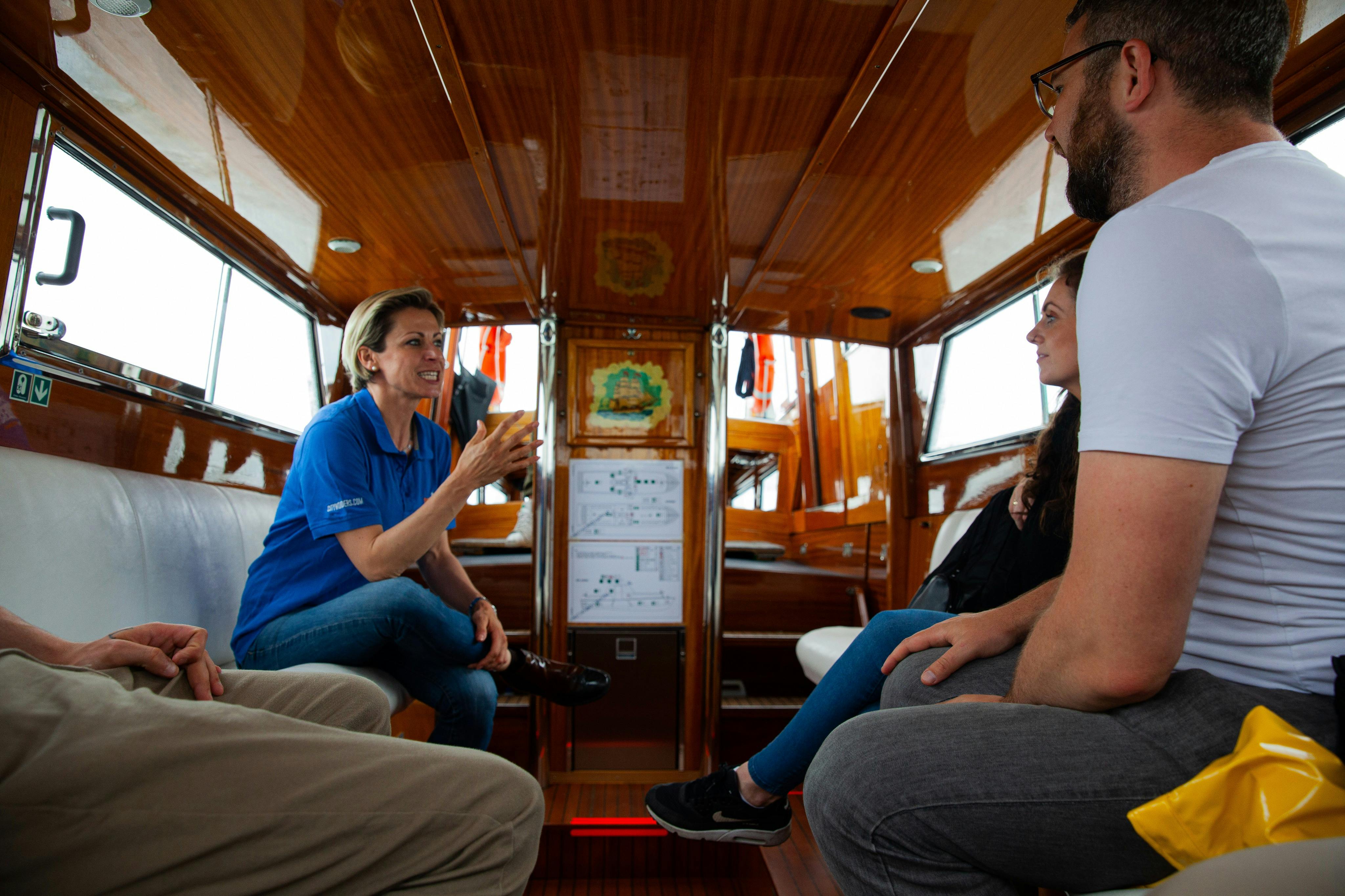 Murano & Burano: Private Boat Tour + Glass-Blowing & Lace-Making Demo 2