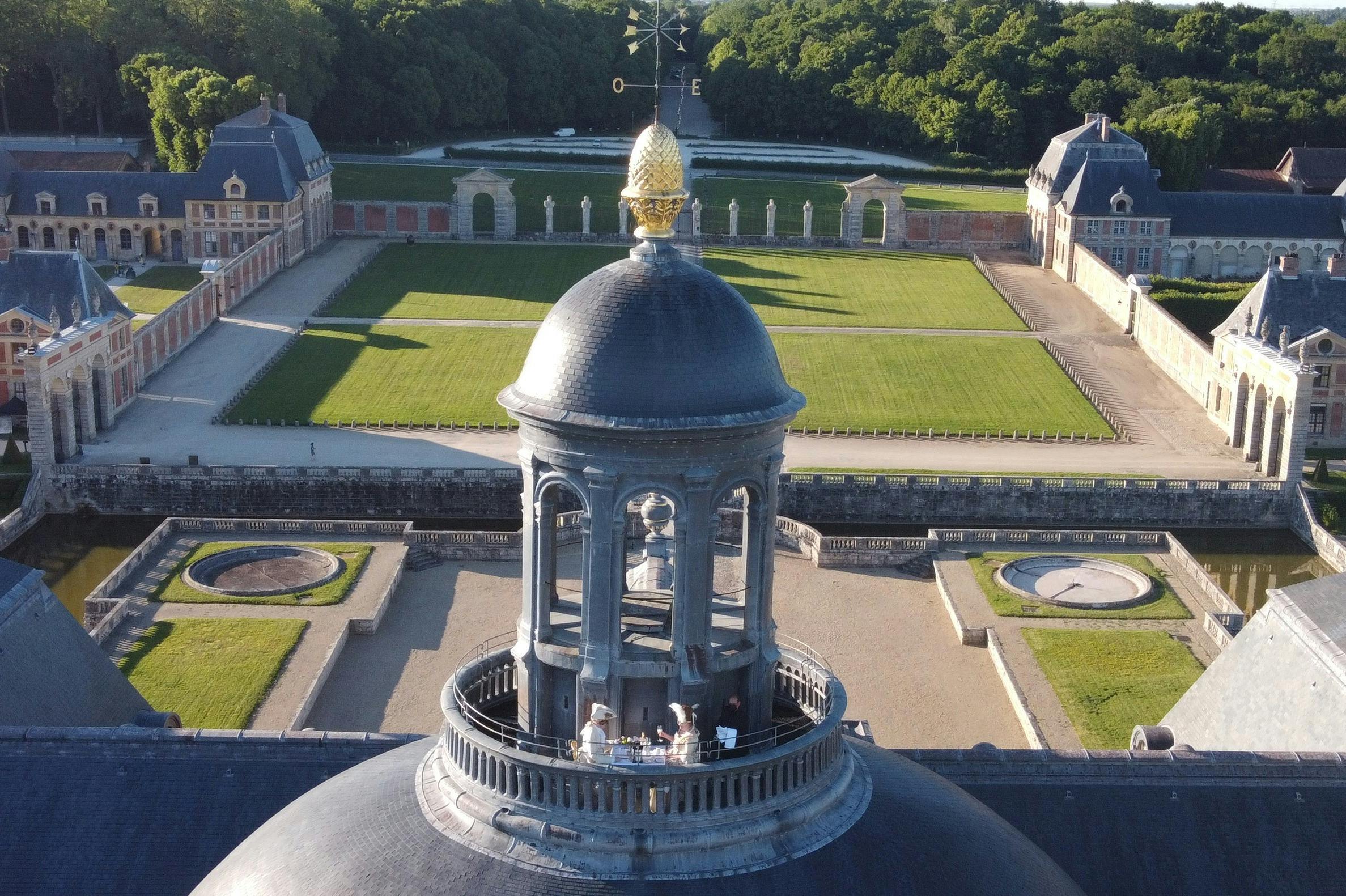 Château de Vaux-le-Vicomte: Entry Ticket + Roundtrip Transfer from Melun 3