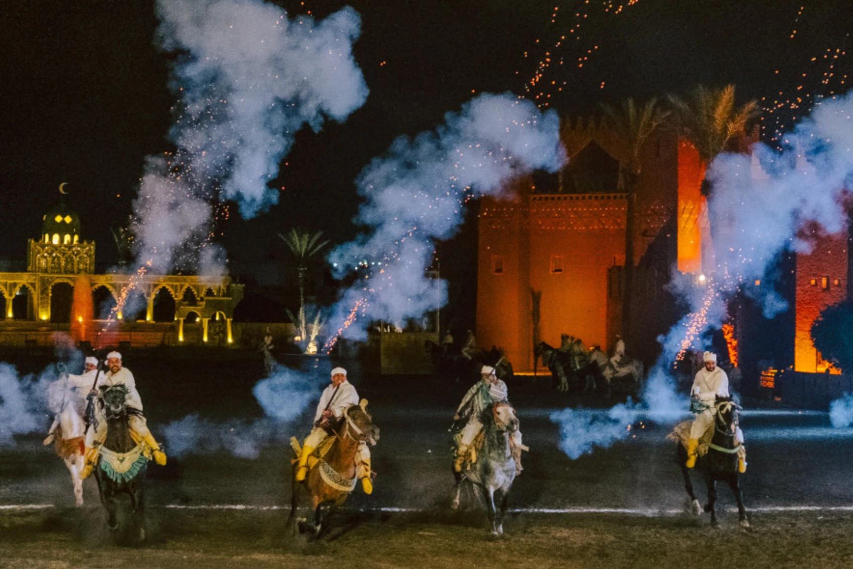 Marrakesh: Dinner Show + Roundtrip Transfer