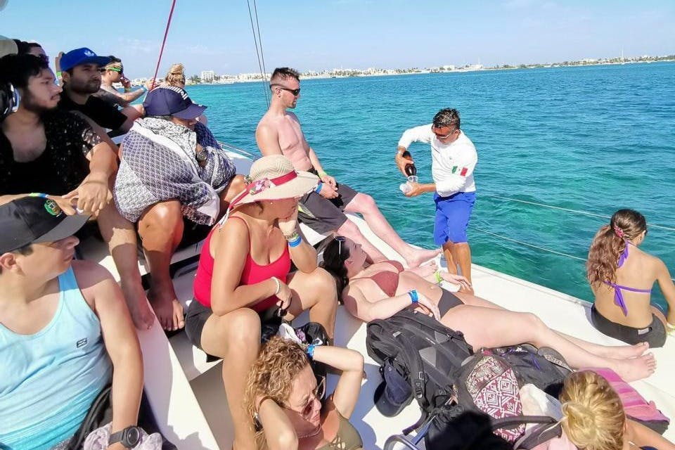 Catamaran Isla Mujeres