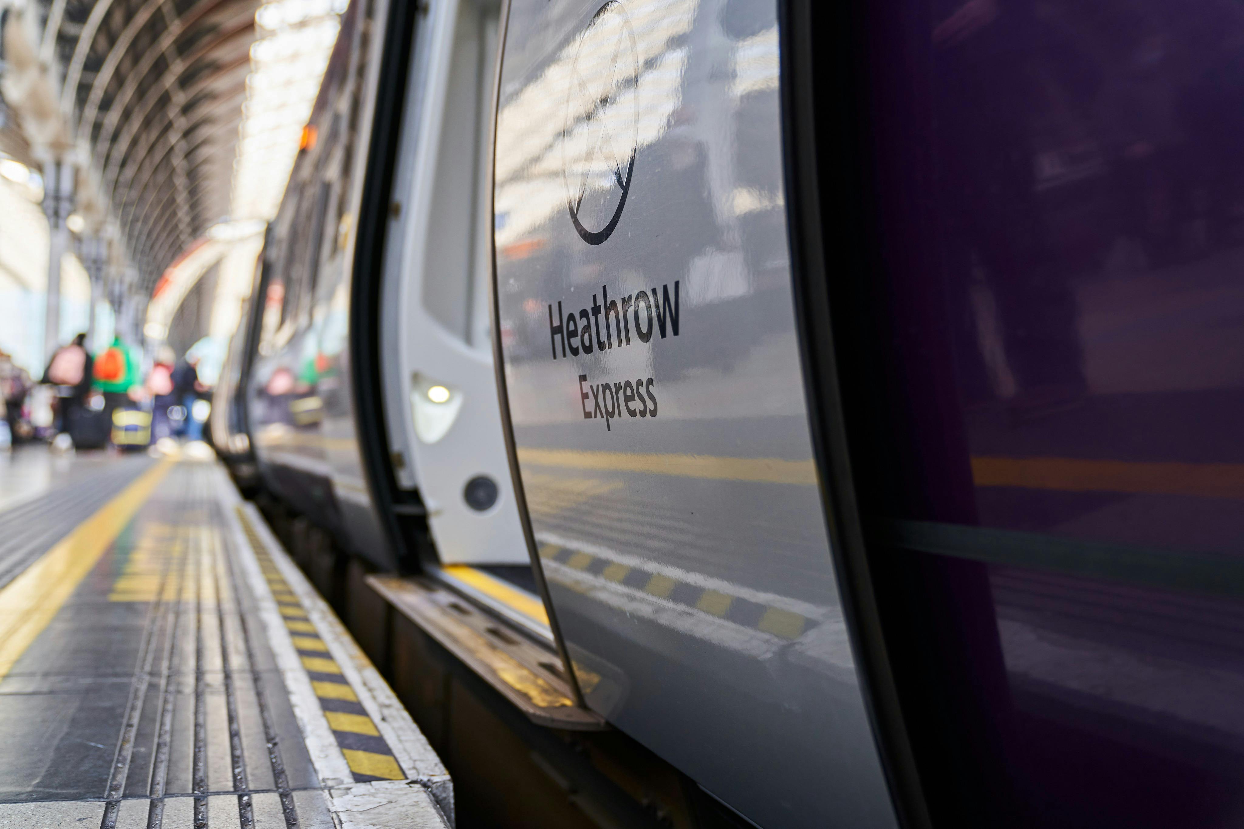Лондон: экспресс-поезд, трансфер в/из аэропорта Хитроу и лондонского Паддингтона