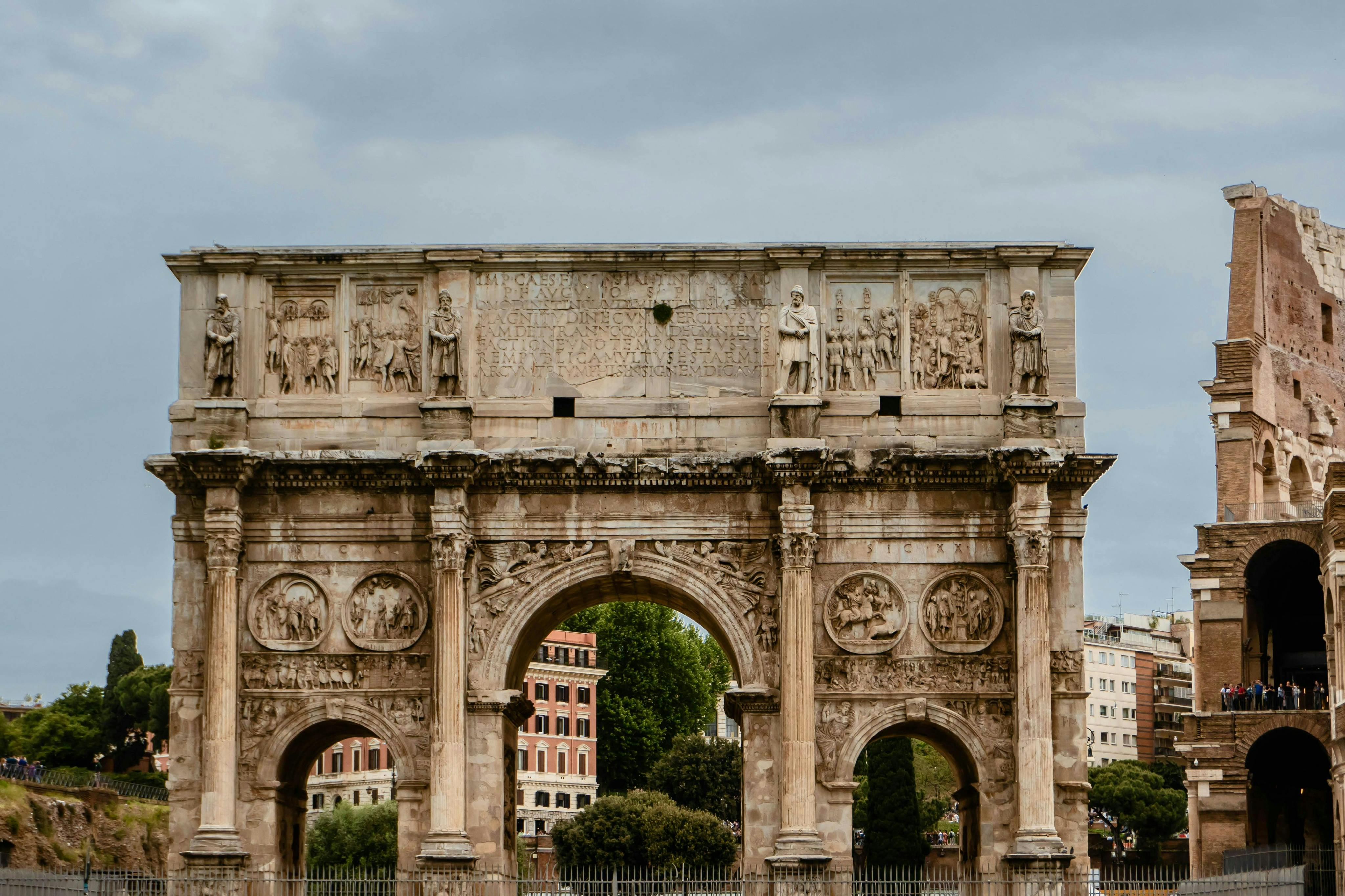 Colosseum Arena Roman Forum Palatine Hill Semi PrivateTour