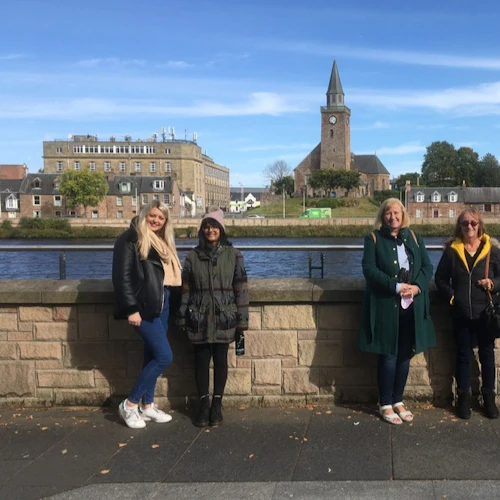 Passeio a pé pela cidade de Inverness - Photo 8