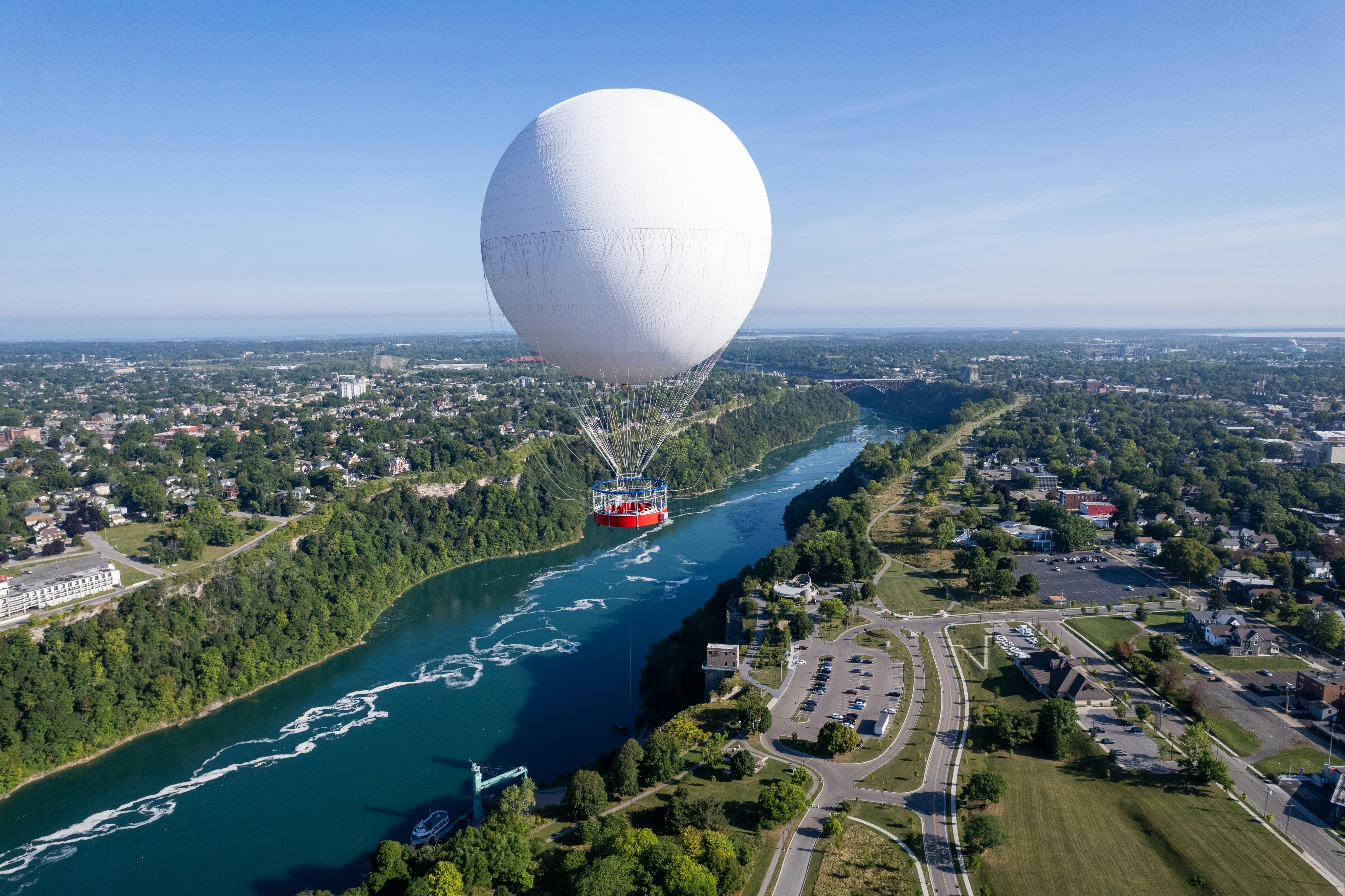 Niagara Falls: Hot Air Balloon Ride 3
