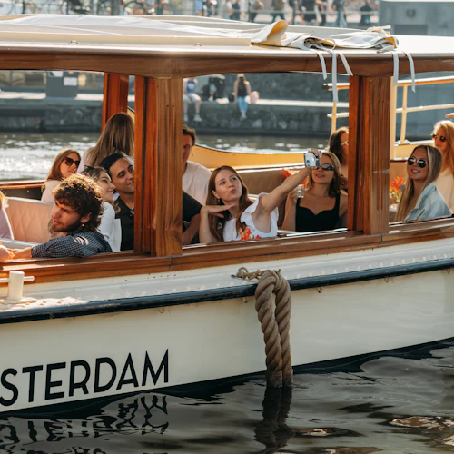 Amsterdam: Canal Cruise + Dutch Cheese and Wine - Photo 3