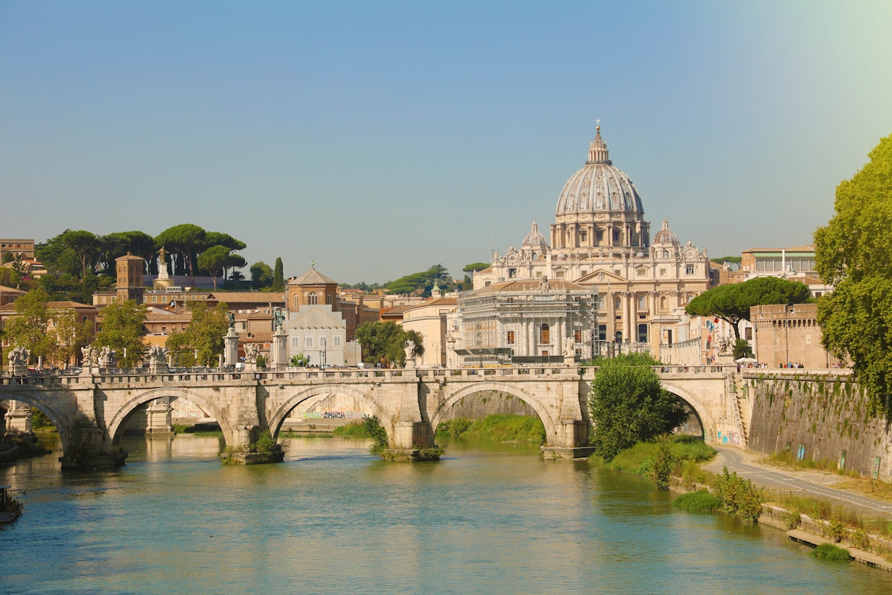 Roma: Visita a pie, Crucero por el Tíber + Degustación gastronómica en el Trastevere - Alojamientos en Roma