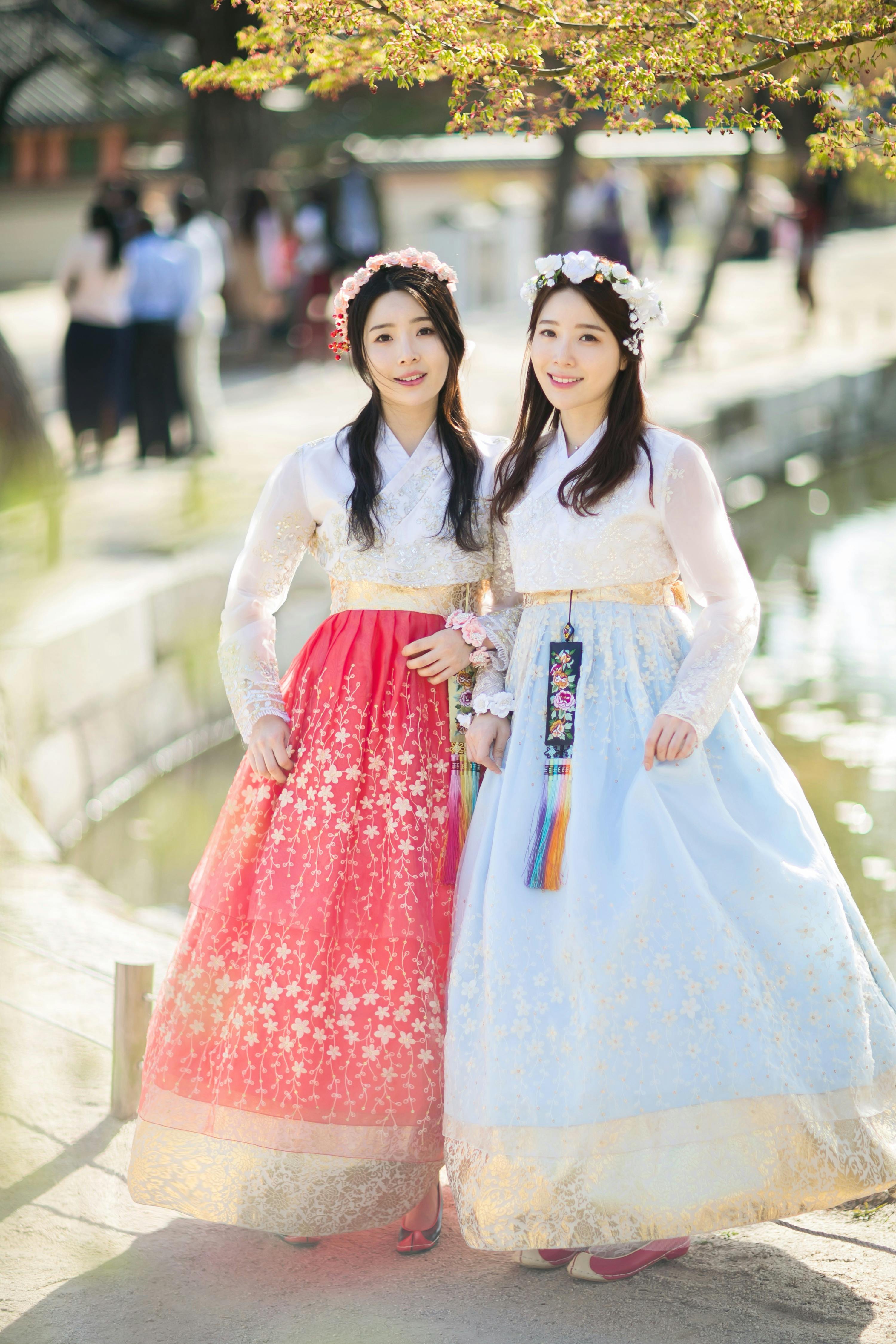 Hanbok That Day: Outdoor Photoshoot with Premium Hanbok Rental & Makeup Service - Photo 8