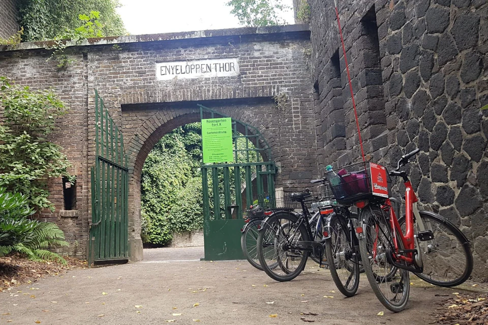 Discover hidden places by bike in Cologne