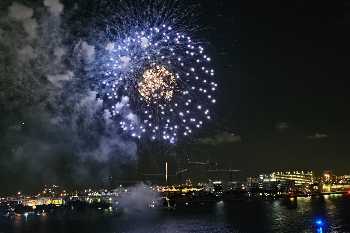 Miami: 4th of July Fireworks Cruise on Biscayne Bay - Photo 5