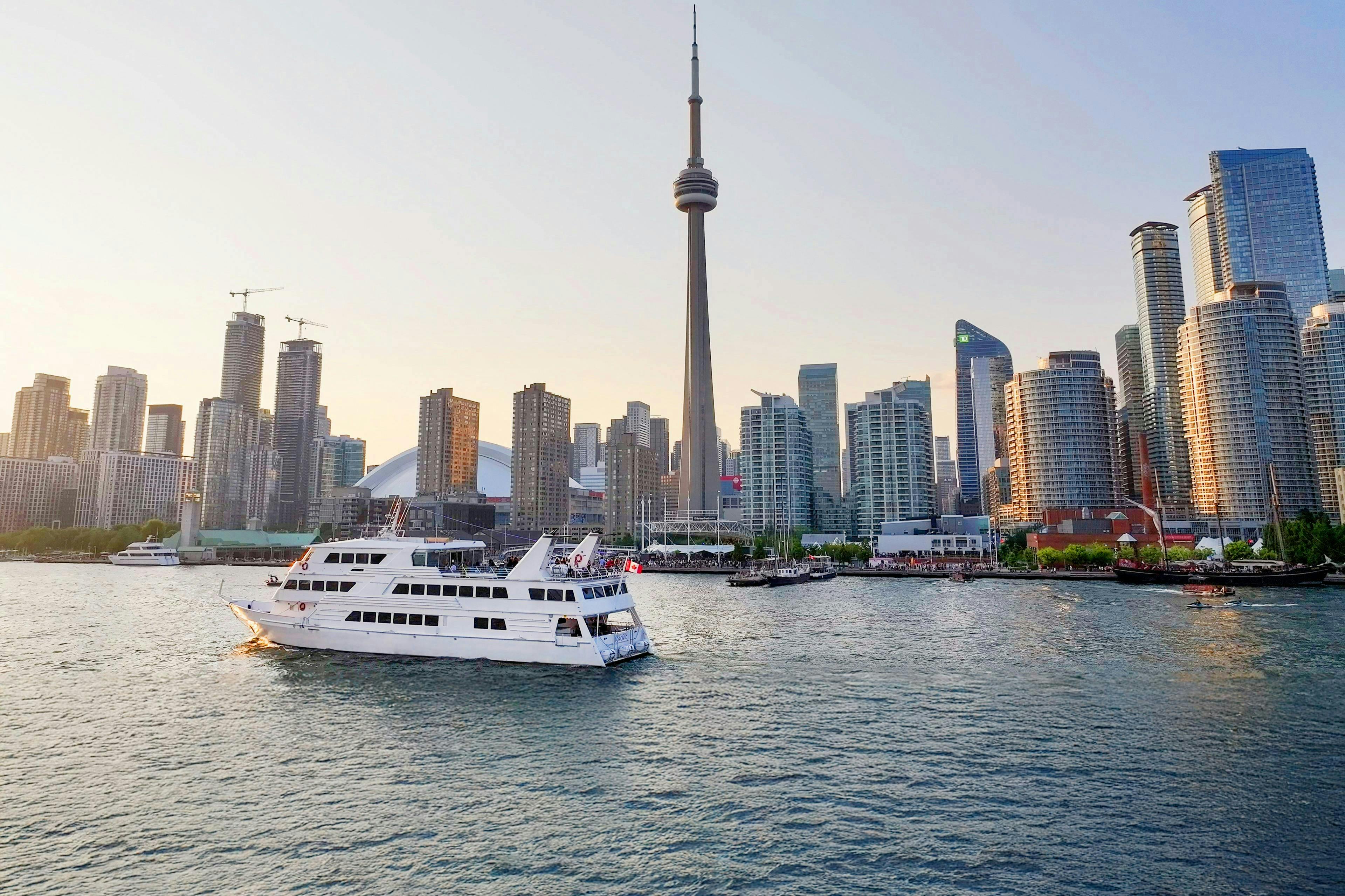 Toronto Dinner Cruises