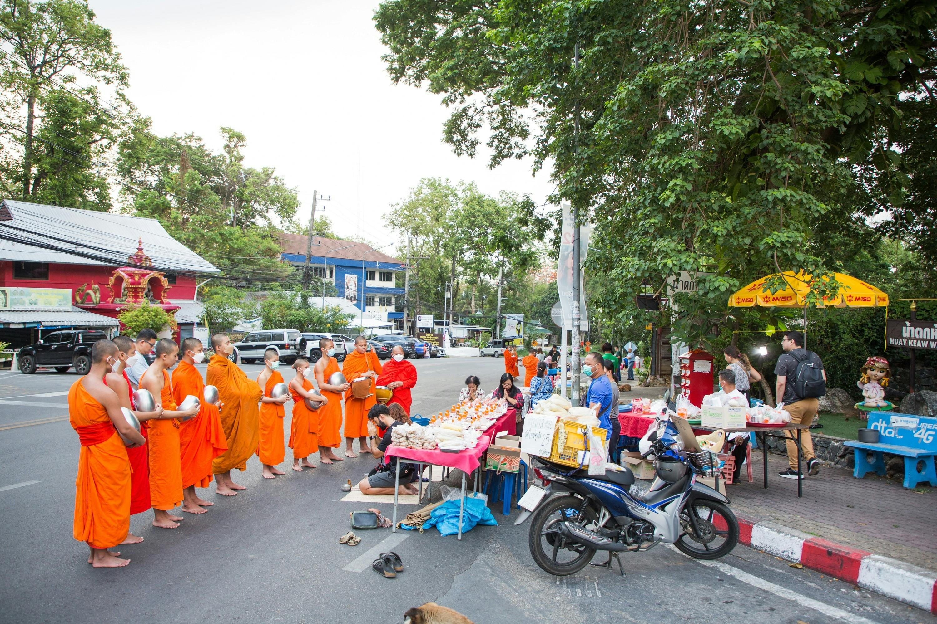 Kruba Srivichai Monument (make a merit with monks)
