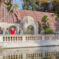 Bâtiment botanique et étang de nénuphars au parc Balboa avec San Diego Walks