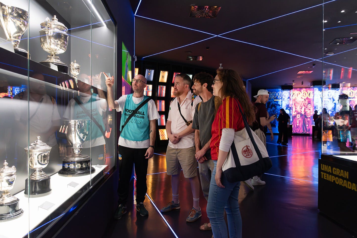 Barcelona: Visita guiada ao futebol com 4 clubes e 2 museus - Photo 7