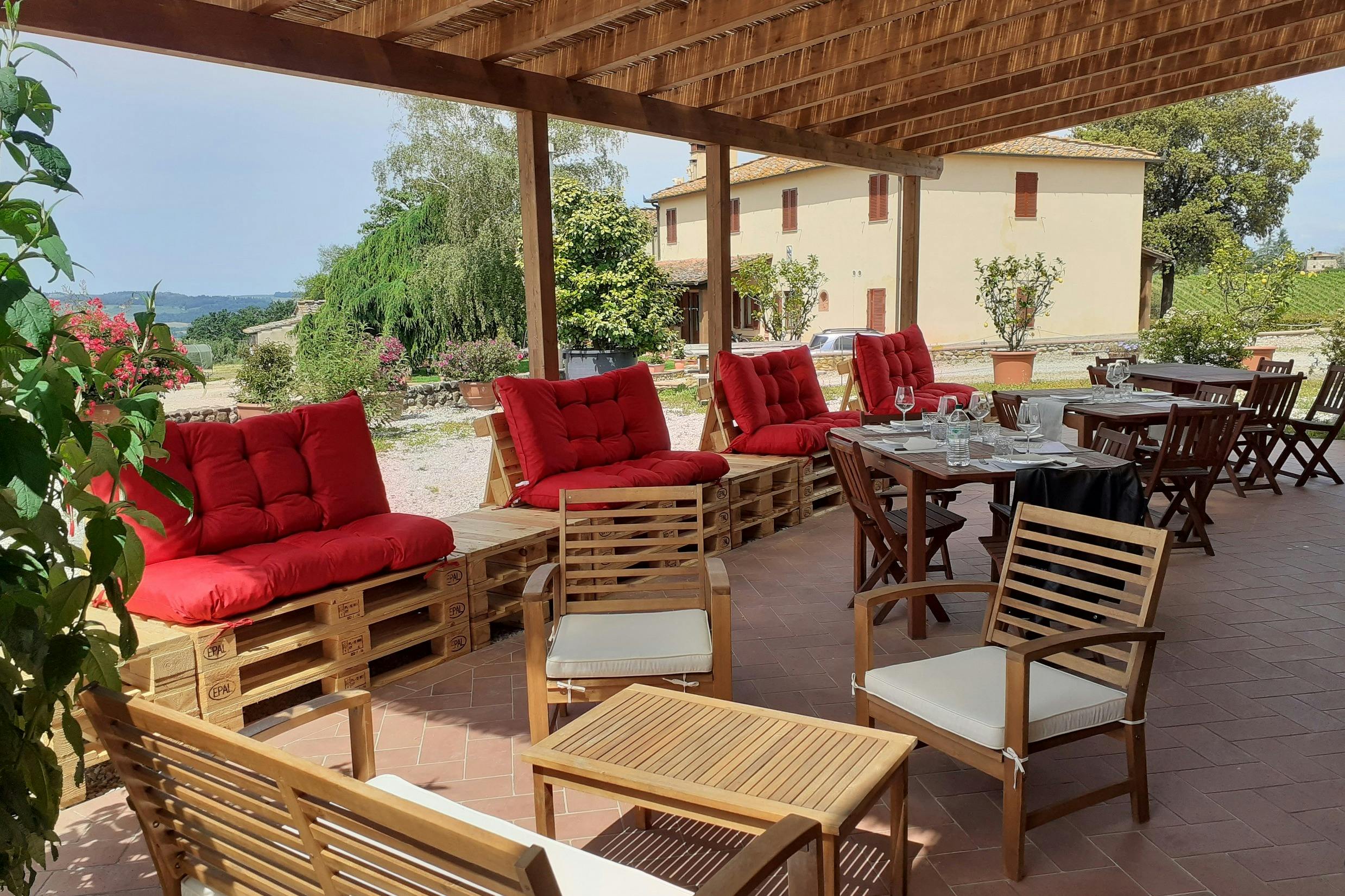 Patio all'aperto per la degustazione