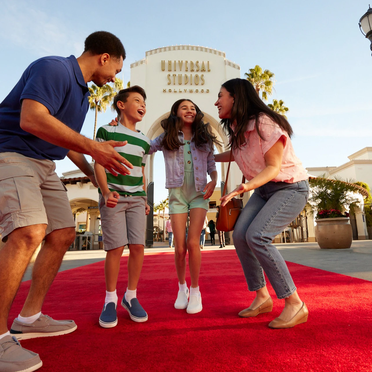 Universal Studios Hollywood: Entry Ticket + 1-Day Hop-on Hop-off Bus in Los Angeles – Tiqets