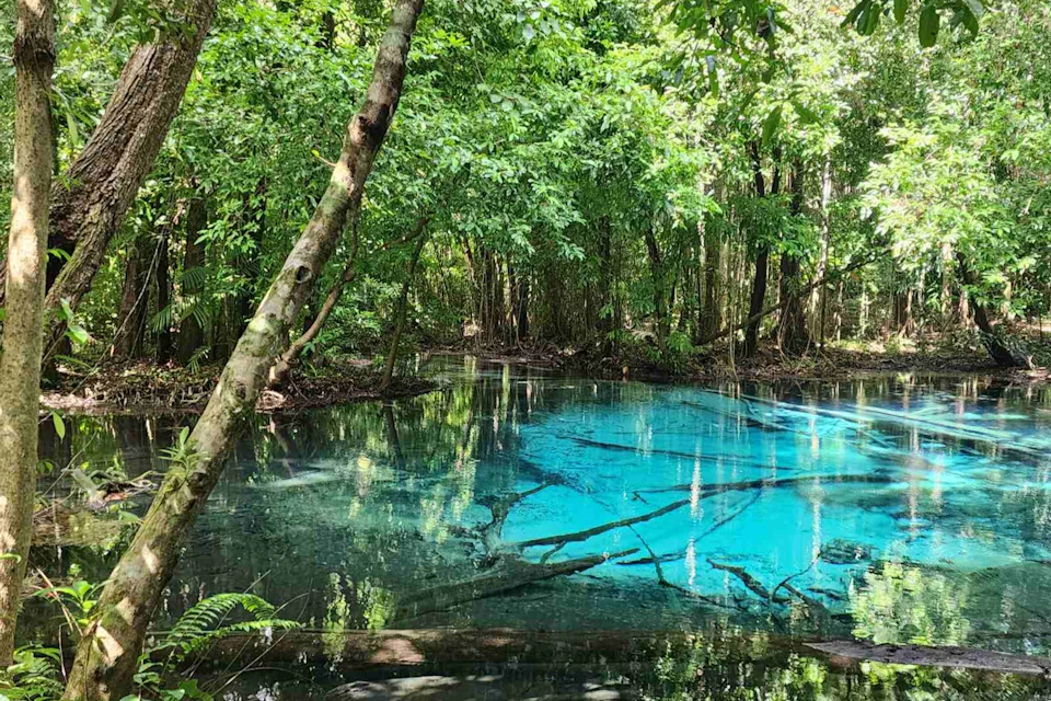 Snap photos of the equally breathtaking Blue Lagoon