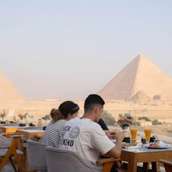 Cairo: Dinner at The Great Pyramid Inn + Transfers 3