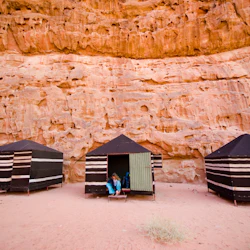 Wadi Rum: Desert Safari Tour + Full Meal 2