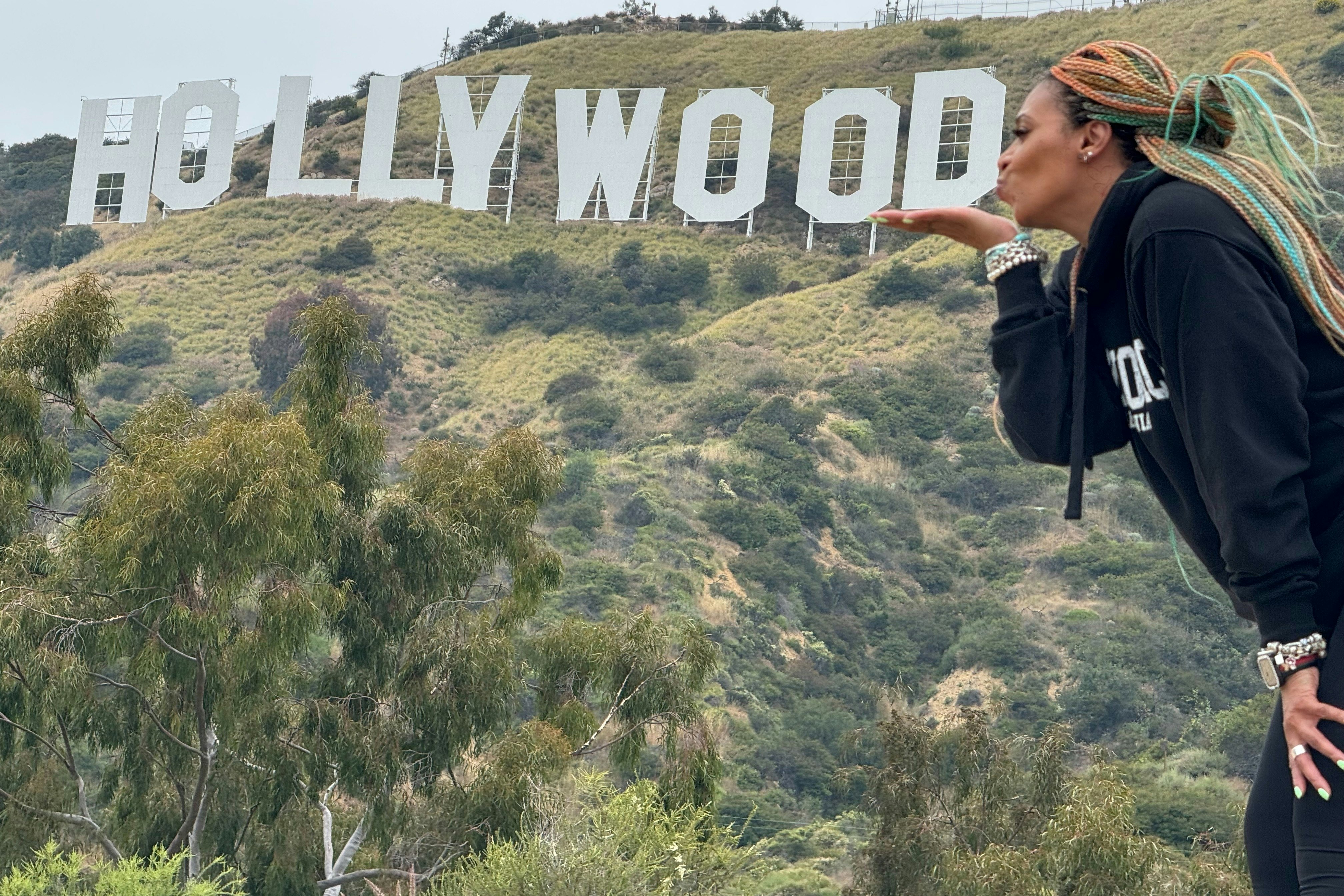 Hollywood Sign Los Angeles: 2-5.Hr Guided Tour with Snacks