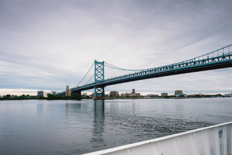Philadelphia Signature Dinner Cruise