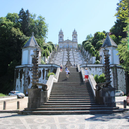 Braga e Guimarães: excursão desde o Porto - Photo 2