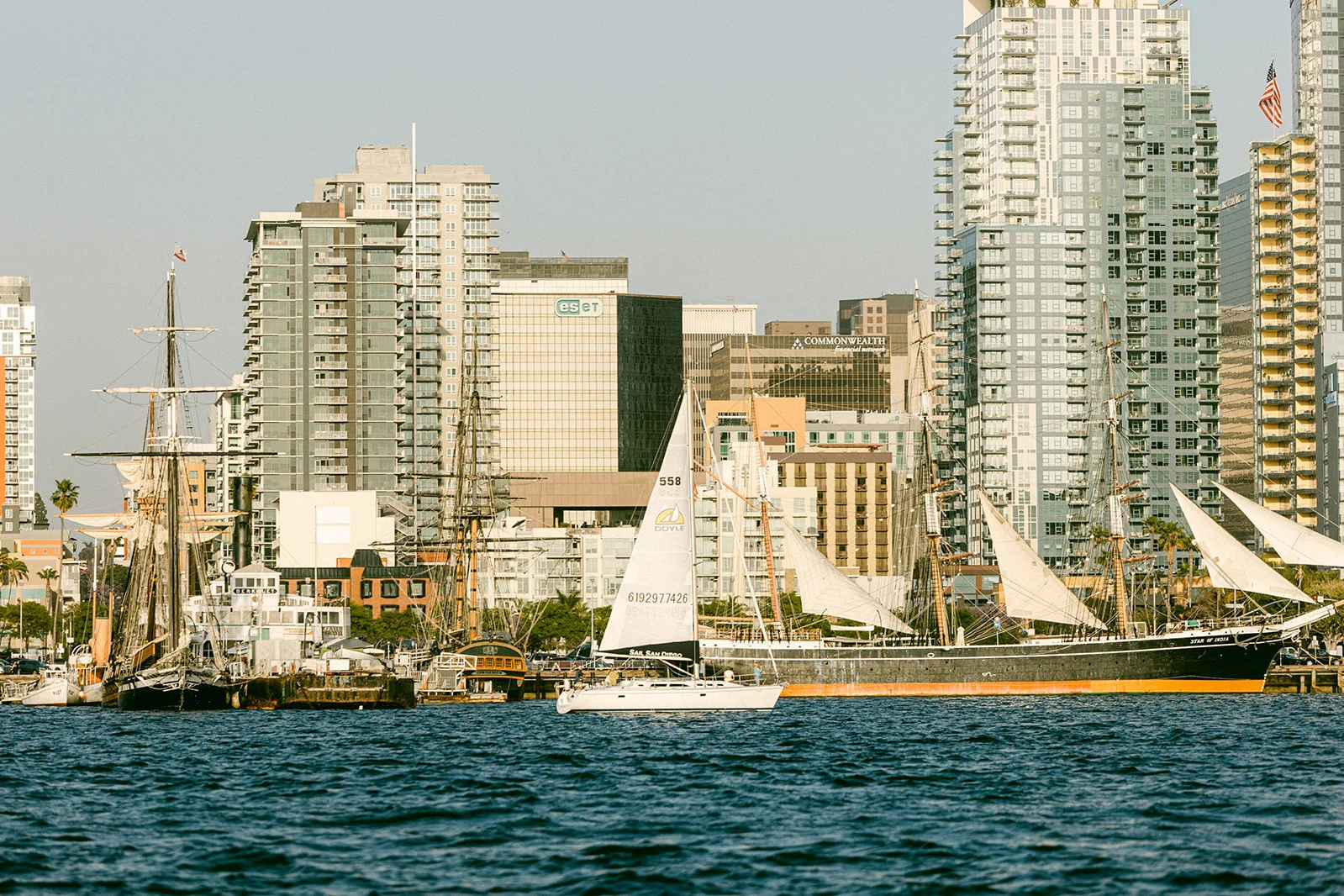San Diego: Guided Morning Yacht Cruise with Drinks