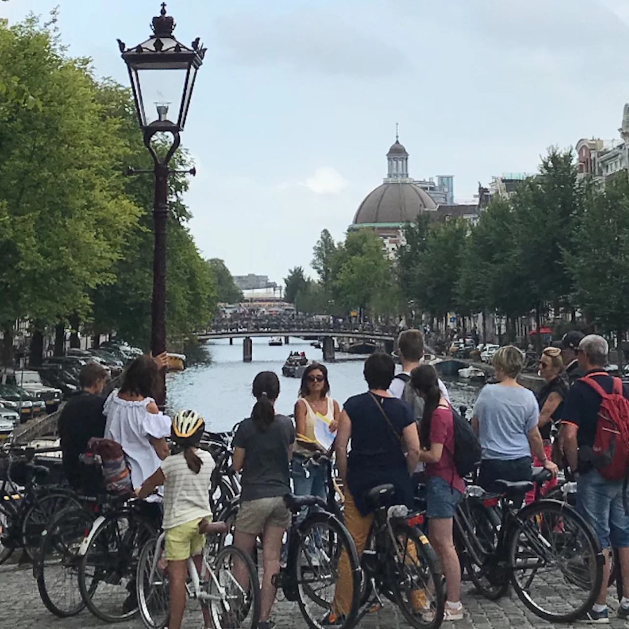 Guided bike tour in French