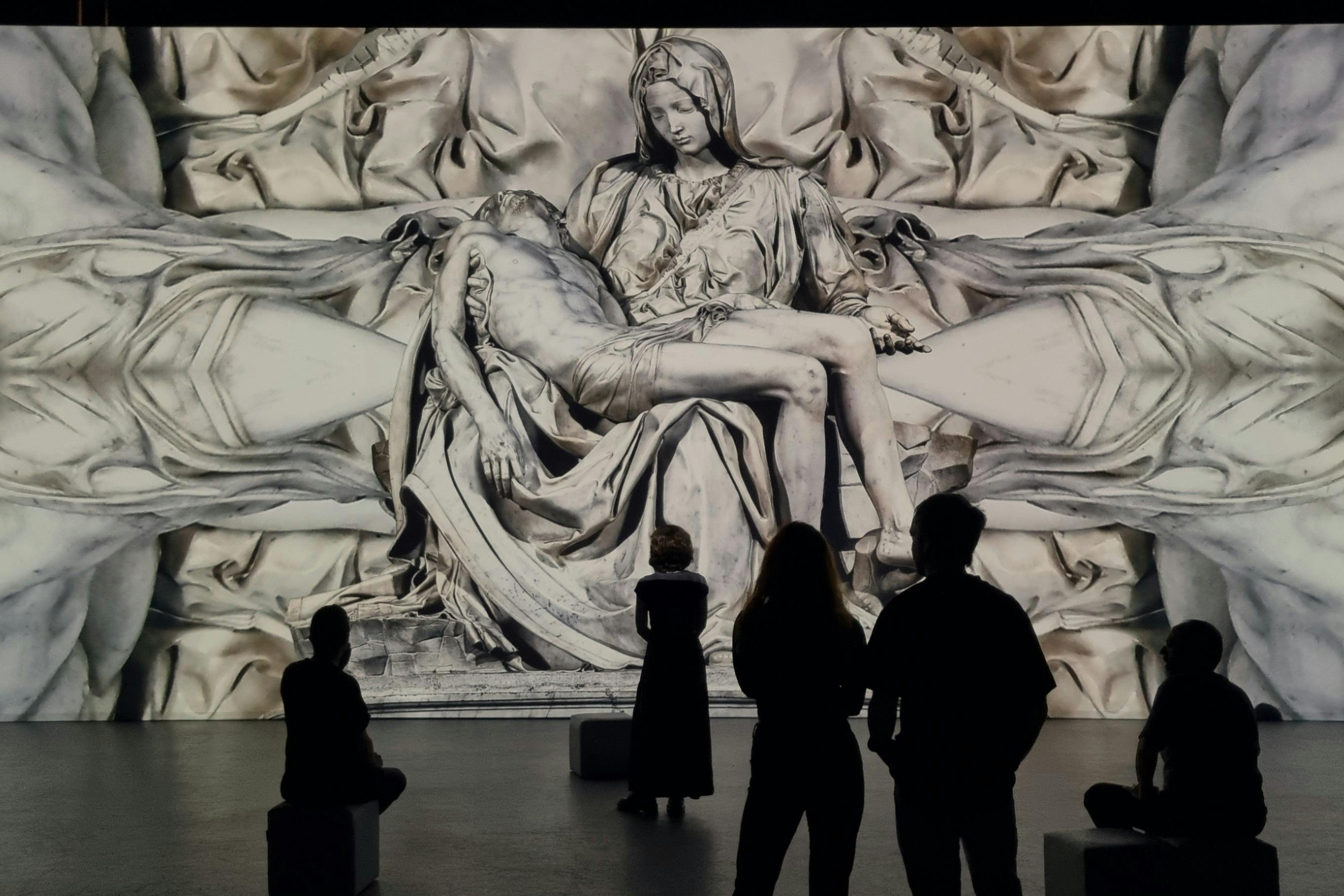 Cité de l'Histoire: Entry + Leonardo VS Michelangelo The Immersive Challenge