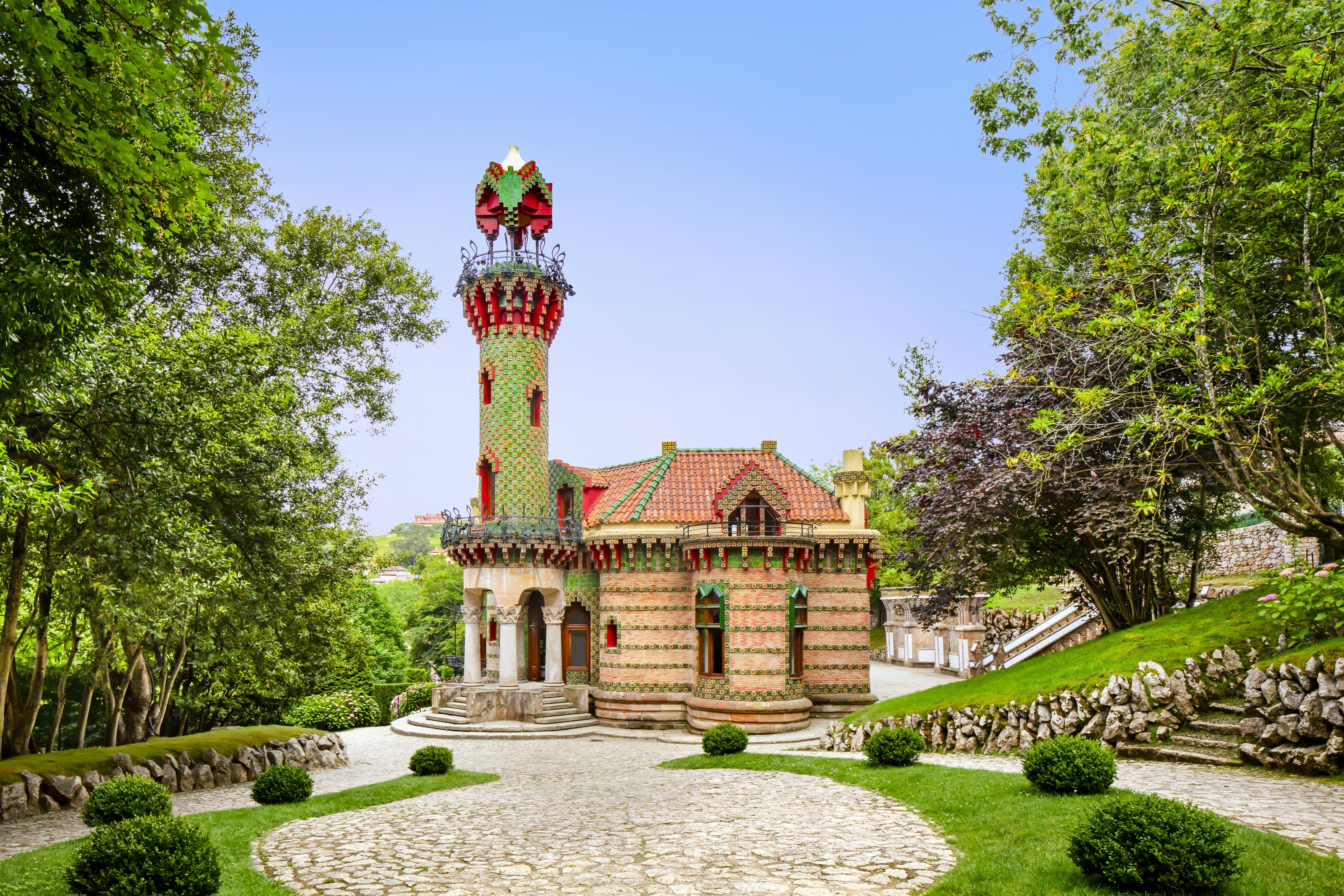 Gaudí's El Capricho: Self-Guided Tour
