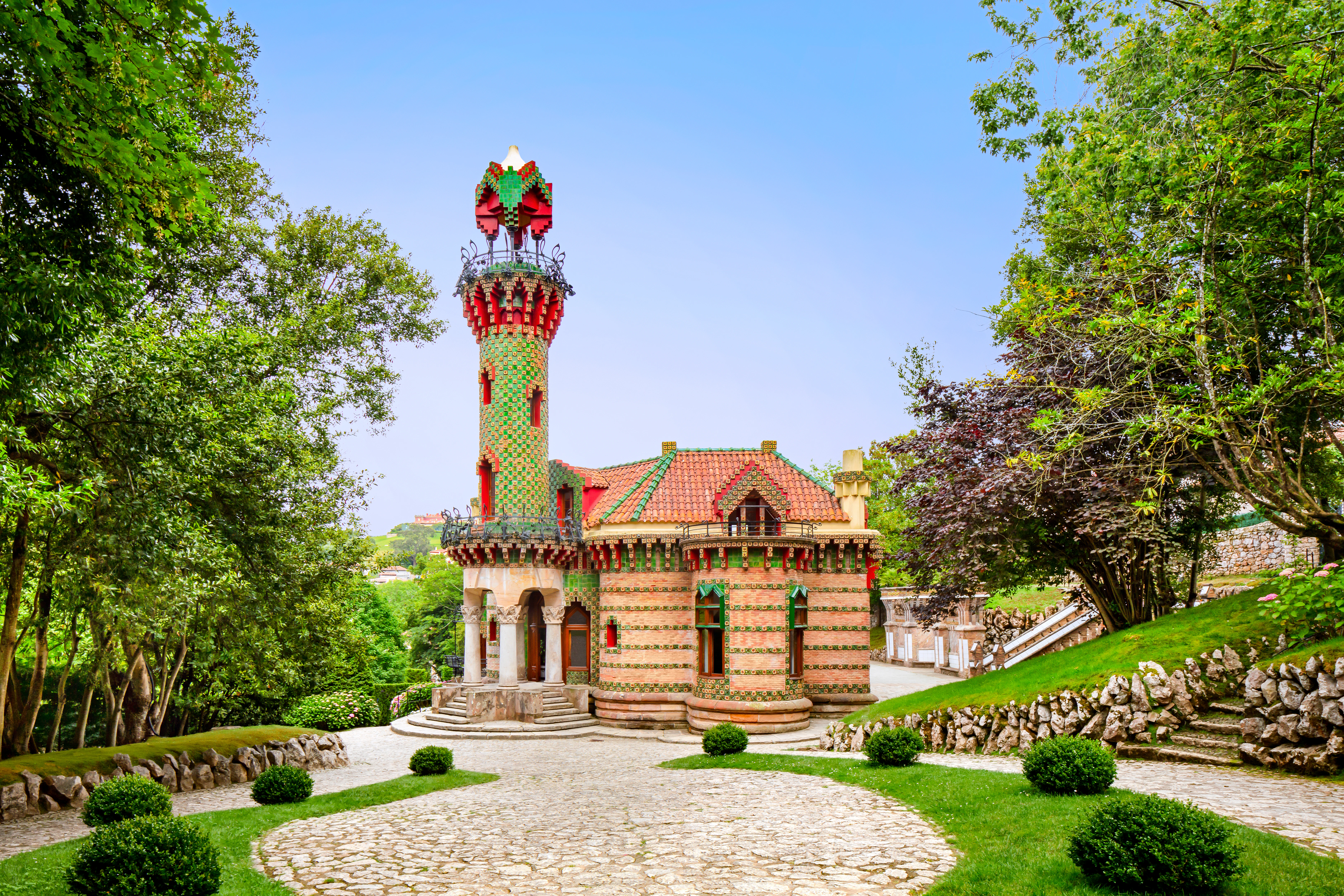 Gaudí's El Capricho: Self-Guided Tour
