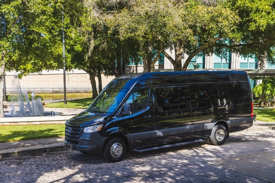 Athens: Private Mini Bus To/From Athens Airport